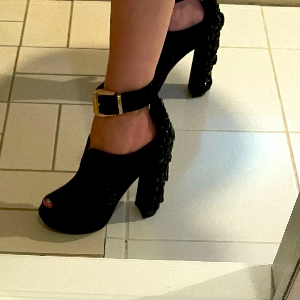 Funky sexy Mafani… suede heels with beautiful beaded heels all black